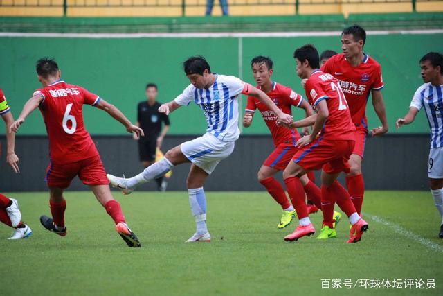 曼城vs马竞赛前，韩国男团ATEEZ领唱和主舞San为本场比赛开球