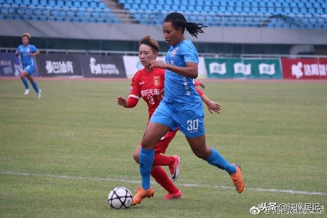 曼联对阵赫尔城首发大致明朗：双后腰新援领衔，中锋或缺席