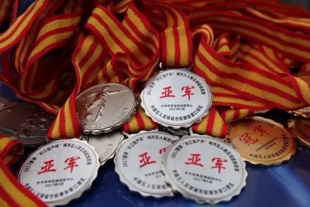 范戴克：我非常喜欢伊劳拉的足球理念 只要有新援加盟就热烈欢迎