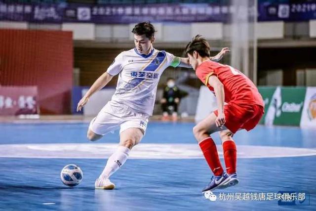 雅克松周四将与维拉敲定合同，续约至2031年